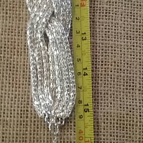 Beautiful choker... special occasions!! Silver - Picture 3 of 5